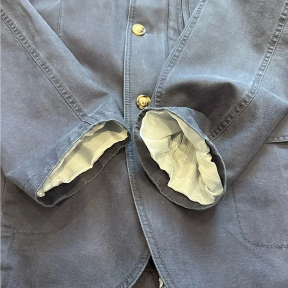 JKT New York Blue Blazer with Sporty Elegance-Versatile Style Size 46R worn ONCE